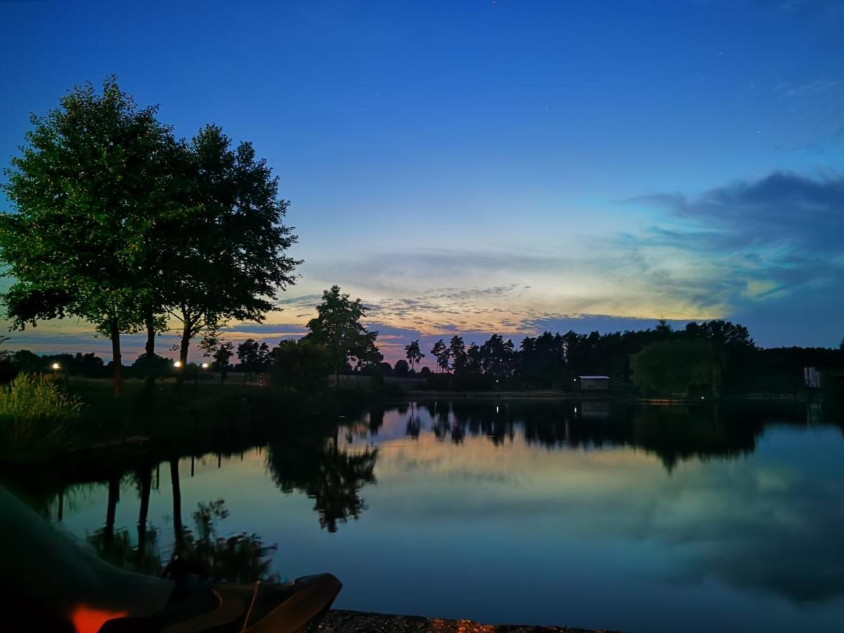 Vila Agrowczasy Nad Stawem Gartatowice Exteriér fotografie