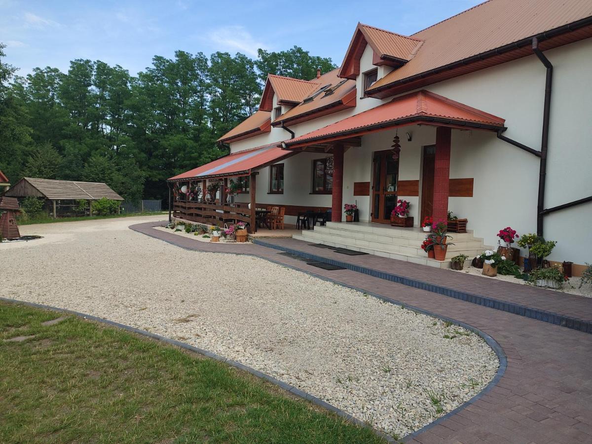 Vila Agrowczasy Nad Stawem Gartatowice Exteriér fotografie