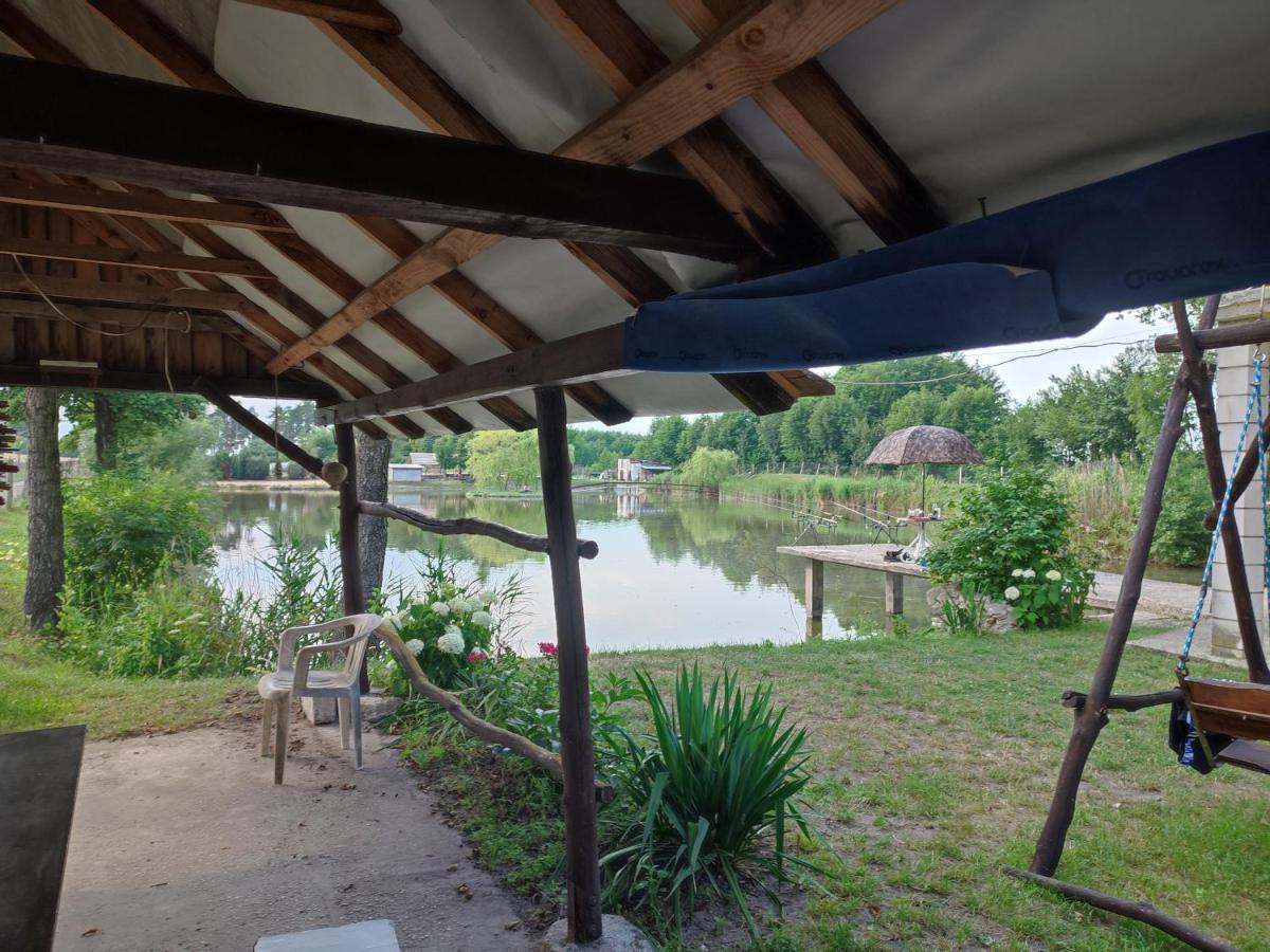 Vila Agrowczasy Nad Stawem Gartatowice Exteriér fotografie
