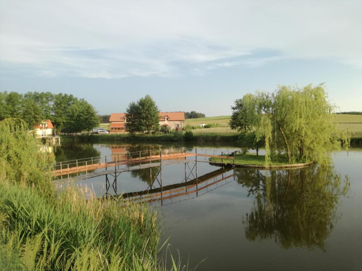 Vila Agrowczasy Nad Stawem Gartatowice Exteriér fotografie